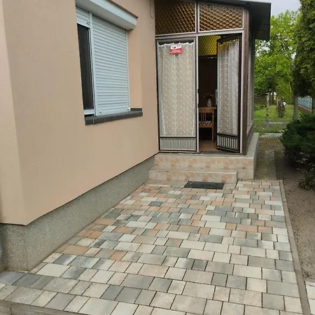 بيت للعطل Aliz Es Martin Vendeghaz *