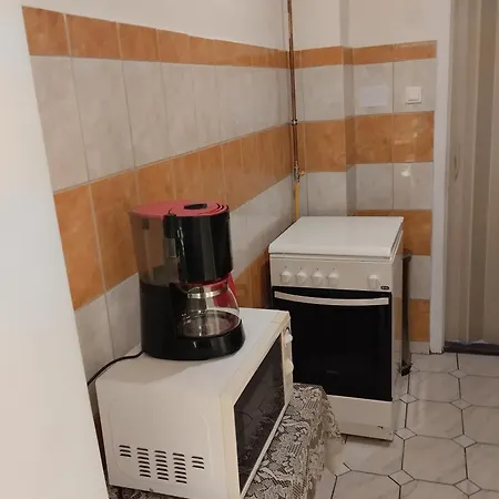 Aliz Es Martin Vendeghaz بيت للعطل *