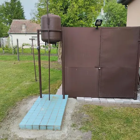 بيت للعطل Aliz Es Martin Vendeghaz *